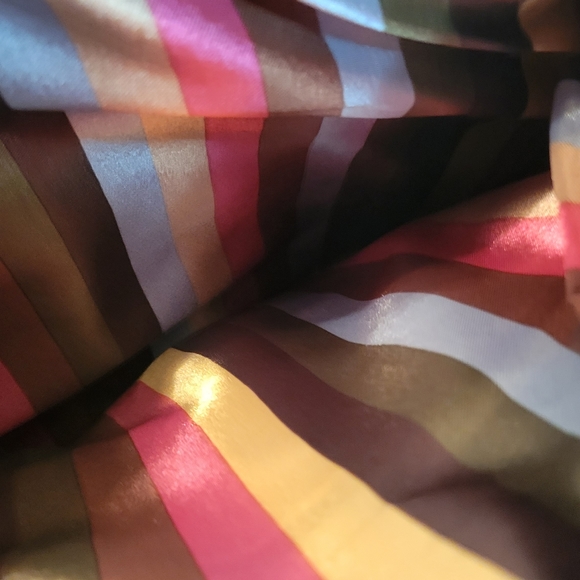 Tignanello Classic Purple Leather Convertible Crossbody Bag Adjustable Purse - Picture 13 of 14